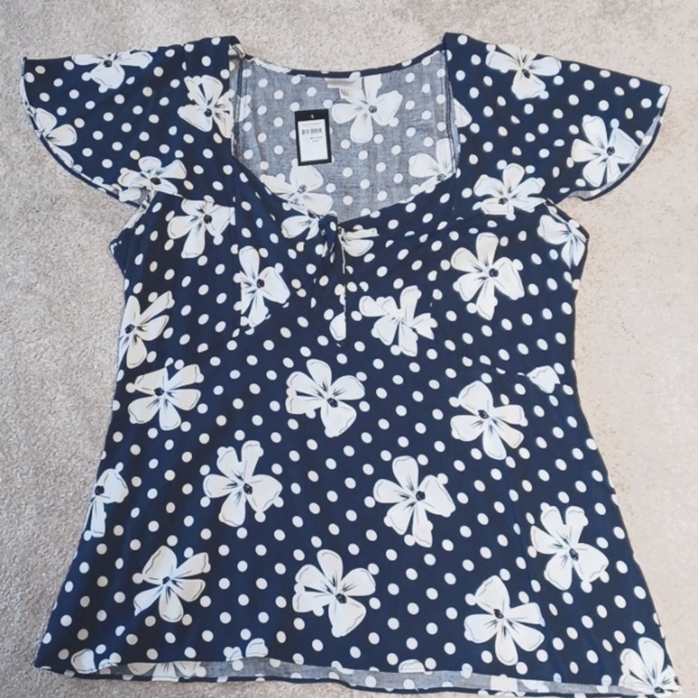 Super cute blouse